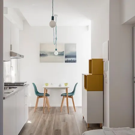 Hostmate - Milano- Varanini'S Corner- Nolo *